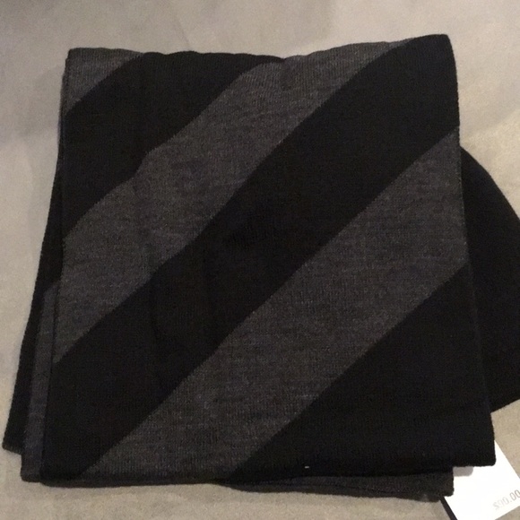 NWT Michael KORS Black/Gray Scarf Hat Set - Picture 3 of 6